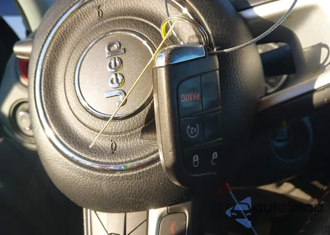 2015 Jeep Renegade Trailhawk from USA, damaged, VIN ZACCJBCT8FPC46292